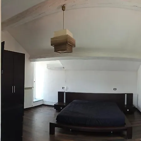 Berry's House Altare