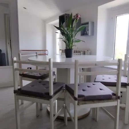 Berry's House Semesterbostad Altare