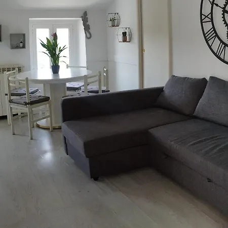 Berry's House * Altare