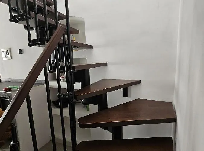 Berry's House Altare