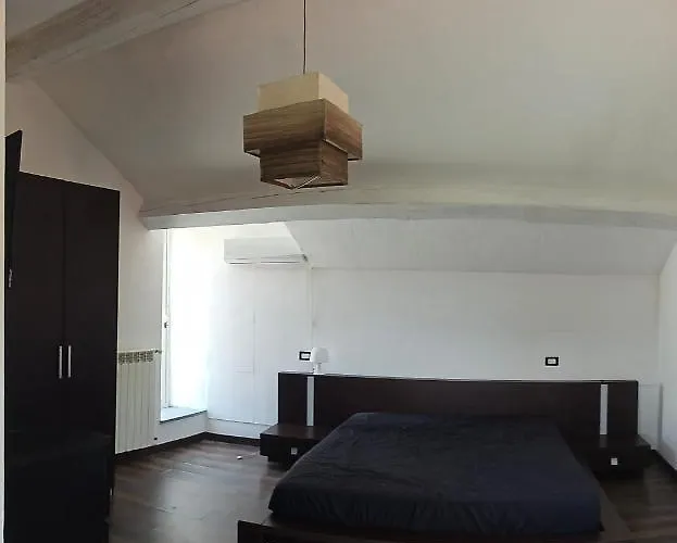 Berry's House Altare